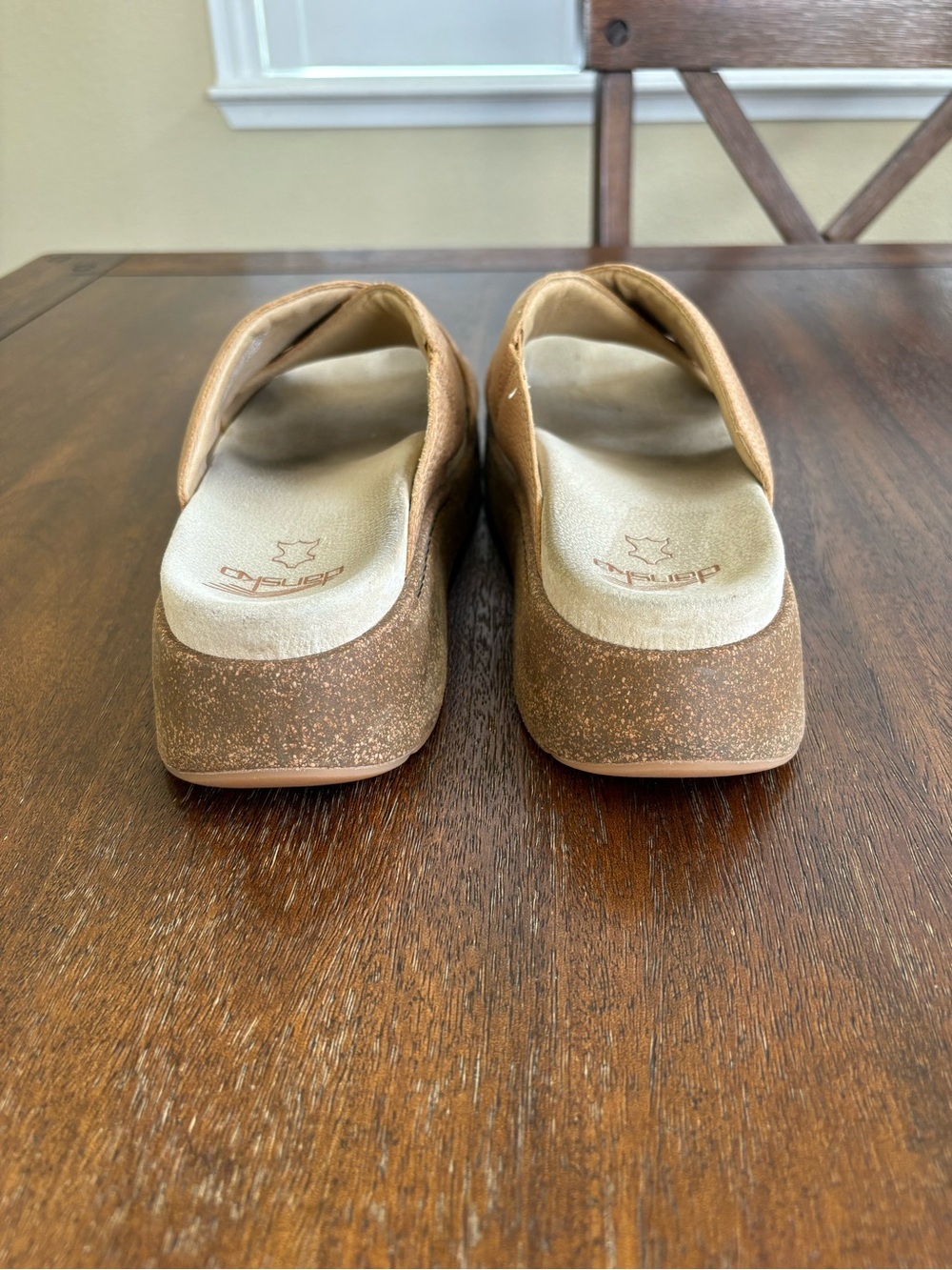 Dansko Women EU 41 Bridget Distressed Honey Leather Platform Slides Sandal Shoes - Picture 4 of 8